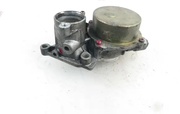 Ford Mondeo Mk III Vacuum pump 