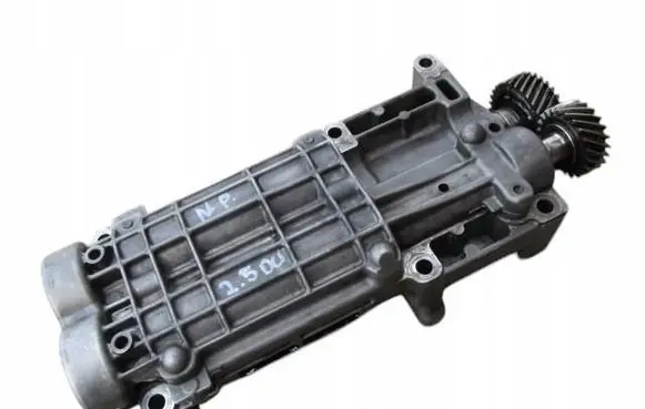 Nissan Pathfinder R51 Oil pump 