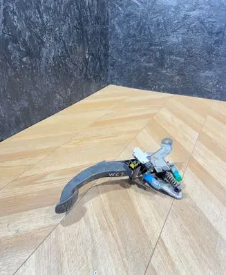 Renault Scenic II - Grand scenic II Clutch pedal 8200155995D