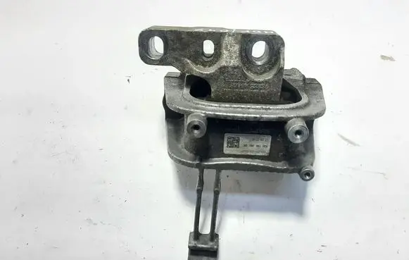 Skoda Superb B8 (3V) Engine mount bracket 5Q0199262DE