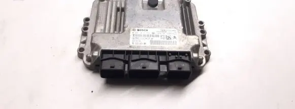Peugeot 3008 I Engine control unit/module 0281013334 9666986680