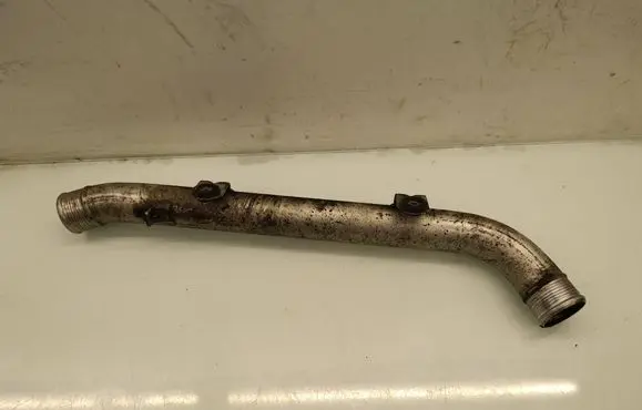 Volkswagen Touareg I Intercooler hose/pipe 