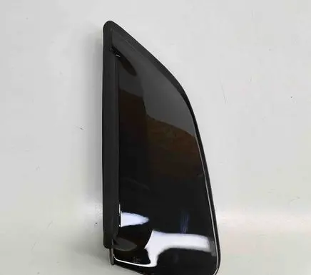 Rear fender molding trim