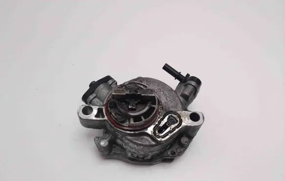 Ford C-MAX II Vacuum pump 2A19050 9804021880