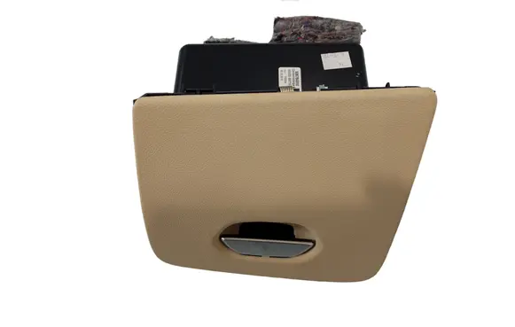 Glove box