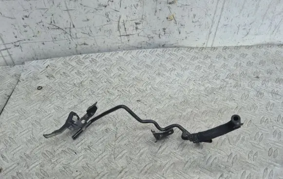 Skoda Octavia Mk3 (5E) Engine coolant pipe/hose 04L121070AB 04L121030