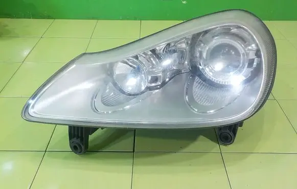 Ford Kuga I Headlight/headlamp 1ZS00927503