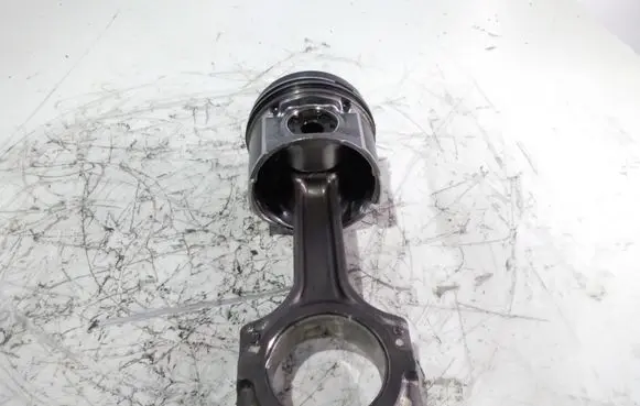Fiat Doblo Piston with connecting rod A930