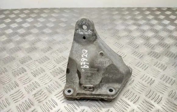Jaguar XF X250 Engine mounting bracket CX236037AB