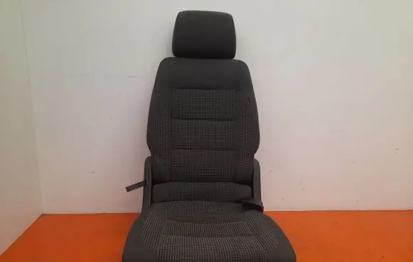 Volkswagen Touran I Rear seat 