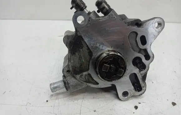 Mitsubishi Outlander Vacuum pump 03G145209C