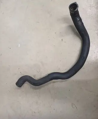 Volvo XC90 Engine coolant pipe/hose 08649743