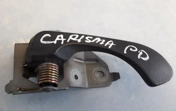 Mitsubishi Carisma Front door interior handle