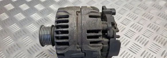 Volkswagen Golf V Generator/alternator 036903024J 0124325127