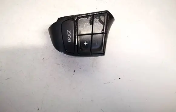 Volvo V50 Steering wheel buttons/switches 30739638