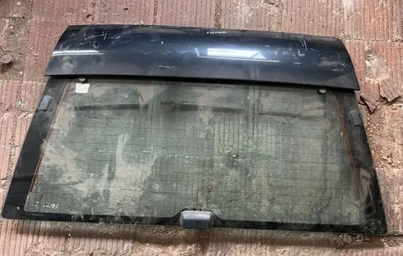 Opel Frontera A Rear windscreen/windshield window 