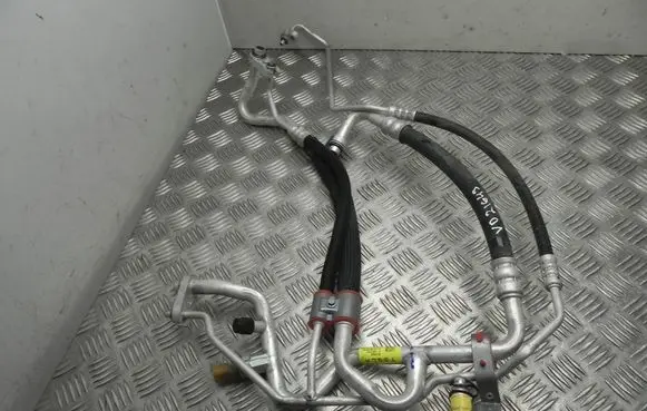 Tesla Model 3 Air conditioning (A/C) pipe/hose 109215700F