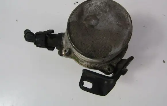 Nissan Note (E11) Vacuum pump 
