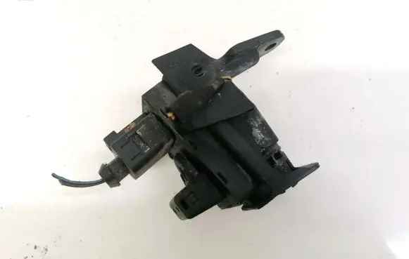 Volkswagen Phaeton Windshield washer spray nozzle 4B0907659B