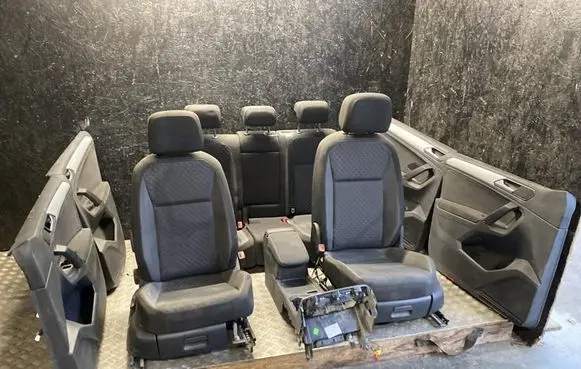 Volkswagen Tiguan Seat set