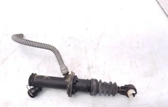 Renault Clio IV Clutch master cylinder 306100642R