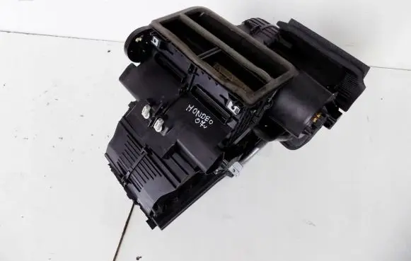 Interior heater climate box assembly