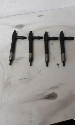 Fuel injectors set
