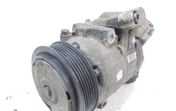 Volkswagen Polo Air conditioning (A/C) compressor (pump) 