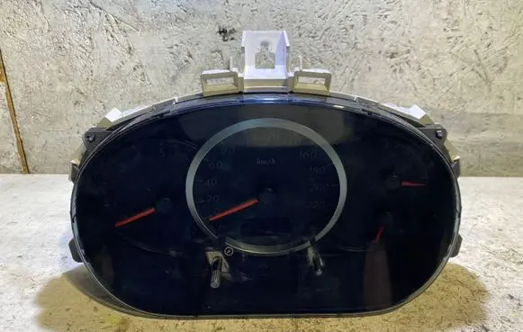 Mazda 5 Speedometer (instrument cluster) C23555430