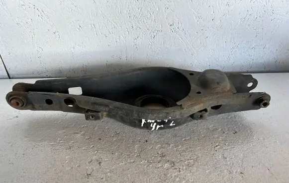 Toyota RAV 4 (XA40) Rear upper control arm/wishbone