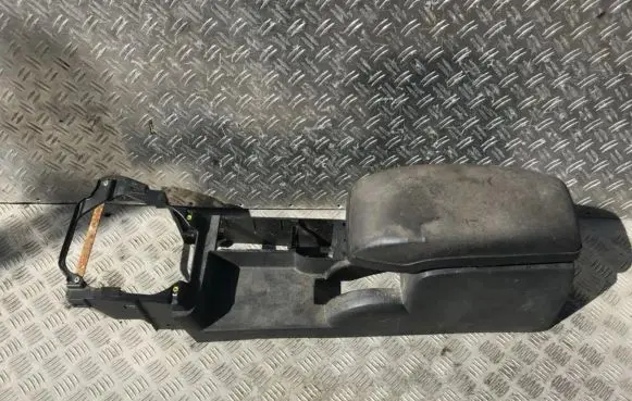 Ford Mondeo Mk III Armrest 1s7xf045a37ak 1s7x-f045a37-ak