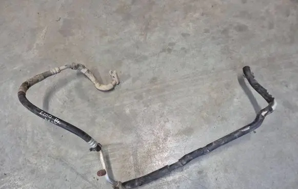 Mitsubishi L200 Air conditioning (A/C) pipe/hose 