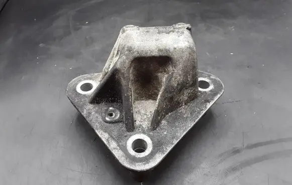 Peugeot 407 Engine mounting bracket 5U3Q6A060AA
