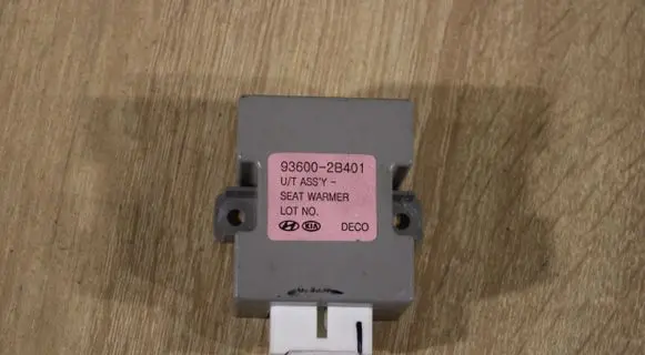 Hyundai Santa Fe Seat heating relay 936002B401