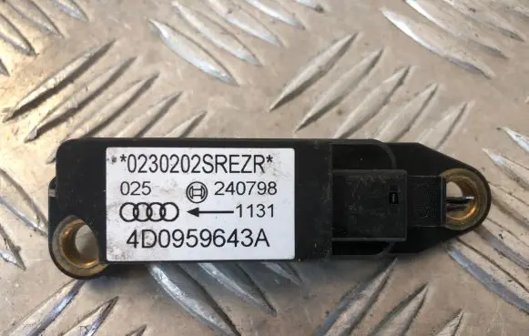 Audi A8 S8 D2 4D Airbag deployment crash/impact sensor 4D0959643A 0230202SREZR 240798