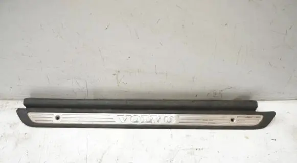 Volvo S40, V40 Front sill trim cover 30818421