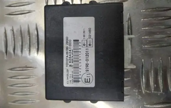 Toyota Previa (XR30, XR40) II Immobilizer control unit/module 8978028080