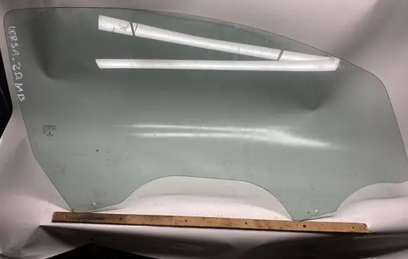Opel Corsa D Front door window/glass (coupe) E000286