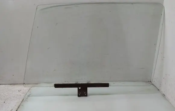 Volkswagen Golf I Front door window/glass (coupe) 