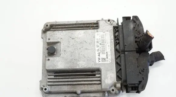 Volkswagen Touran III Engine control unit/module 04L907309M