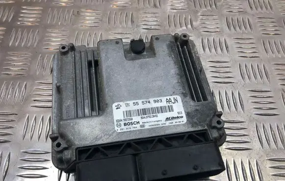 Opel Insignia A Engine control unit/module 55574903 55573560