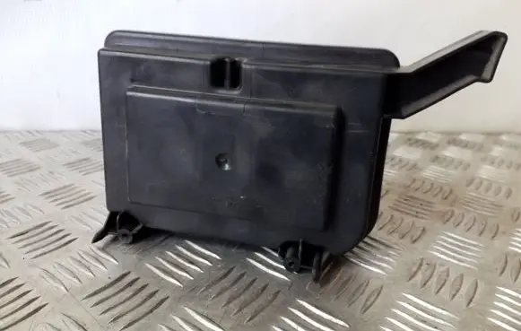 Vacuum air tank