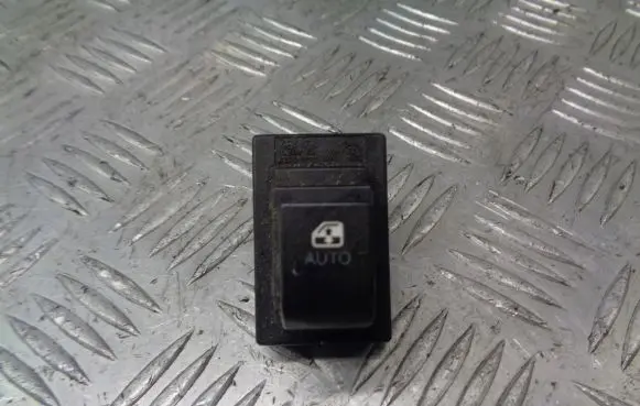KIA Ceed Electric window control switch 93575-1H100
