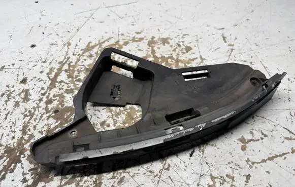 Volvo XC60 Headlight/headlamp mounting bracket 30763433