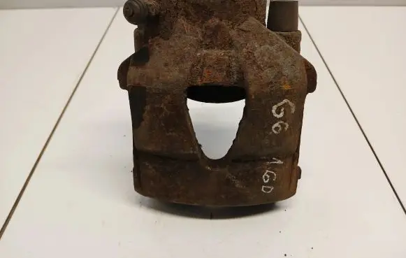 Volkswagen Golf VI Front brake caliper