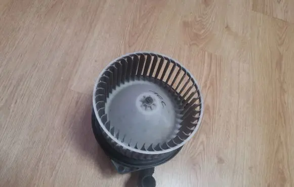Nissan Pathfinder R50 Heater fan/blower 6270030352C
