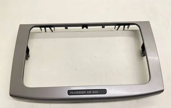 Radio/GPS head unit trim