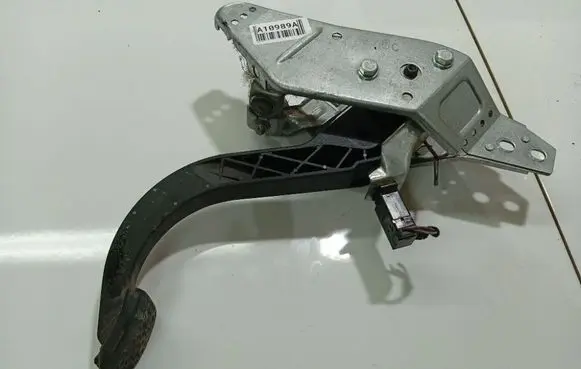 Opel Astra G Brake pedal 
