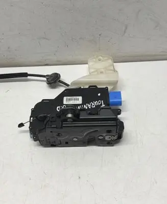 Volkswagen Touran II Rear door lock 7L0839016H