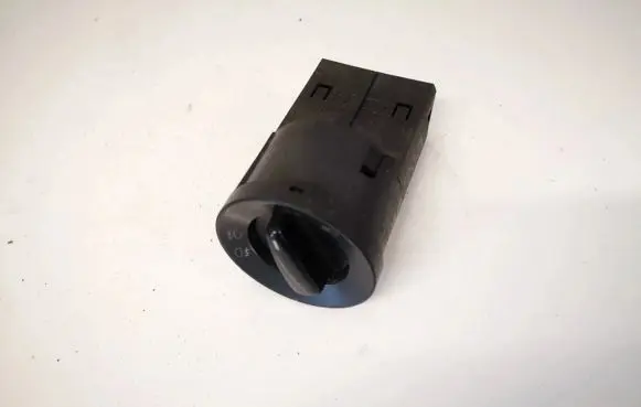 Volkswagen Golf IV Light switch 1c0941531a